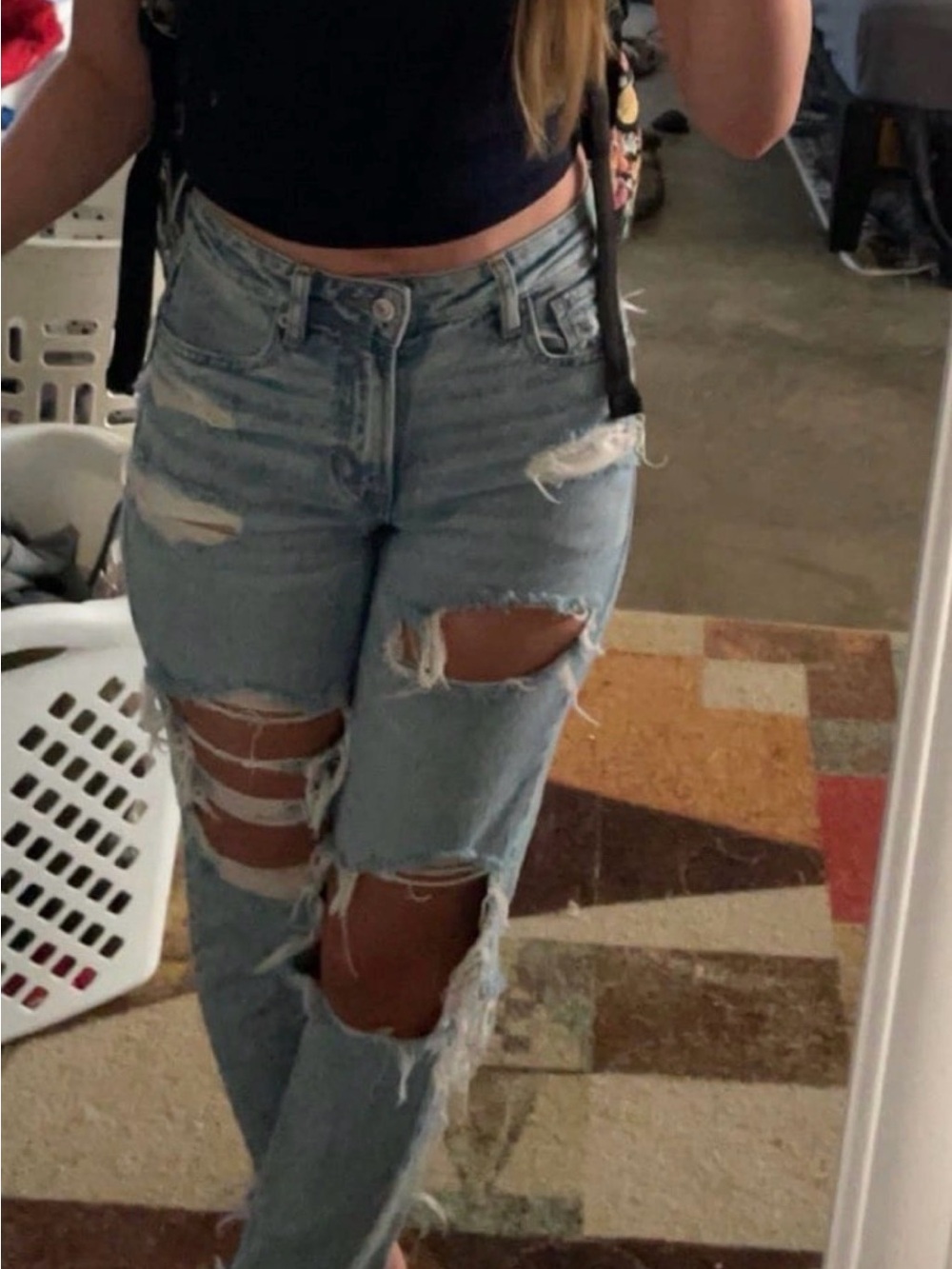 AE high-Rise Light Blue Distressed Women’s Jeans